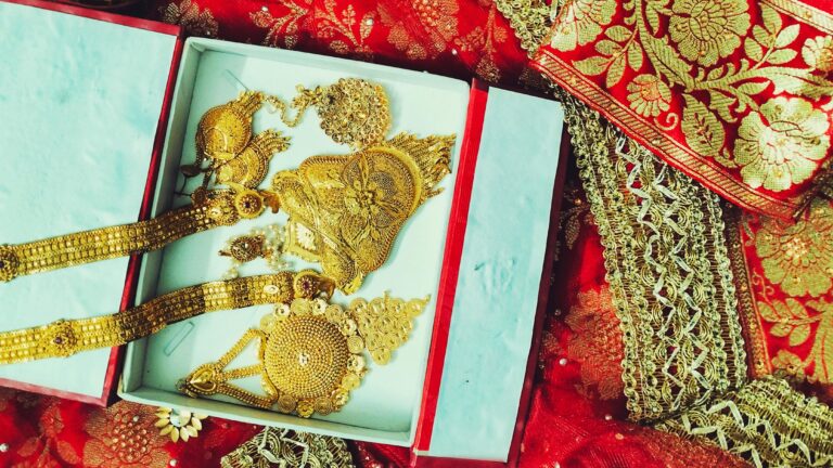 Gold jewellery