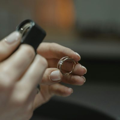 Goldsmith crafting gold jewellery